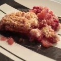 Crumble aux pommes et groseilles