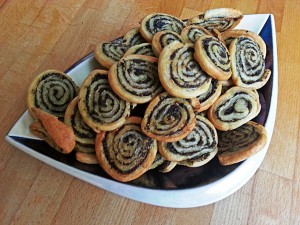 Feuilletés apéritif à la tapenade et au thym. 
<p>De petits feuilletés apéritif à la tapenade et au thym, hauts en couleur, beaux et bons, dévorés en quelques minutes.</p>
