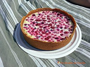 Cheesecake aux fruits rouges. 
<p>Un gâteau spectaculaire, délicieux, vous ne résisterez pas à cette belle et fraîche gourmandise !</p>
