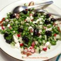 Salade de petits pois frais, feta, radis et concombre