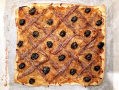 Pissaladière. 
<p>La pissaladière vous fera pleurer… de bonheur.</p>
