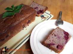 Cake aux framboises et menthe