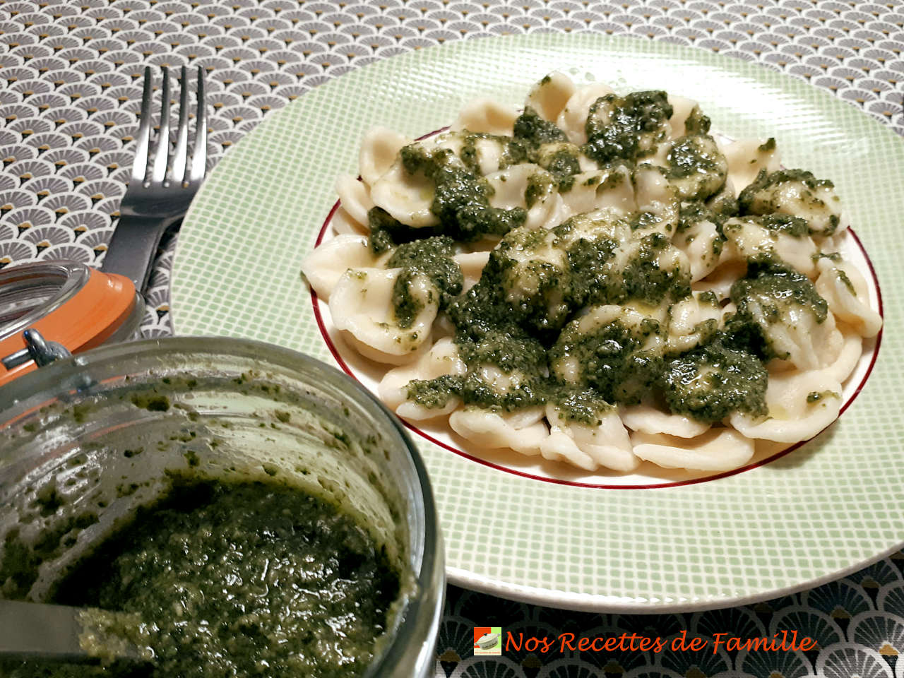 Pesto maison au basilic frais