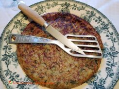 Galette de pommes de terre ou rösti. 
<p>Pas de fève dans cette galette, c’est vous la reine des patates.</p>
